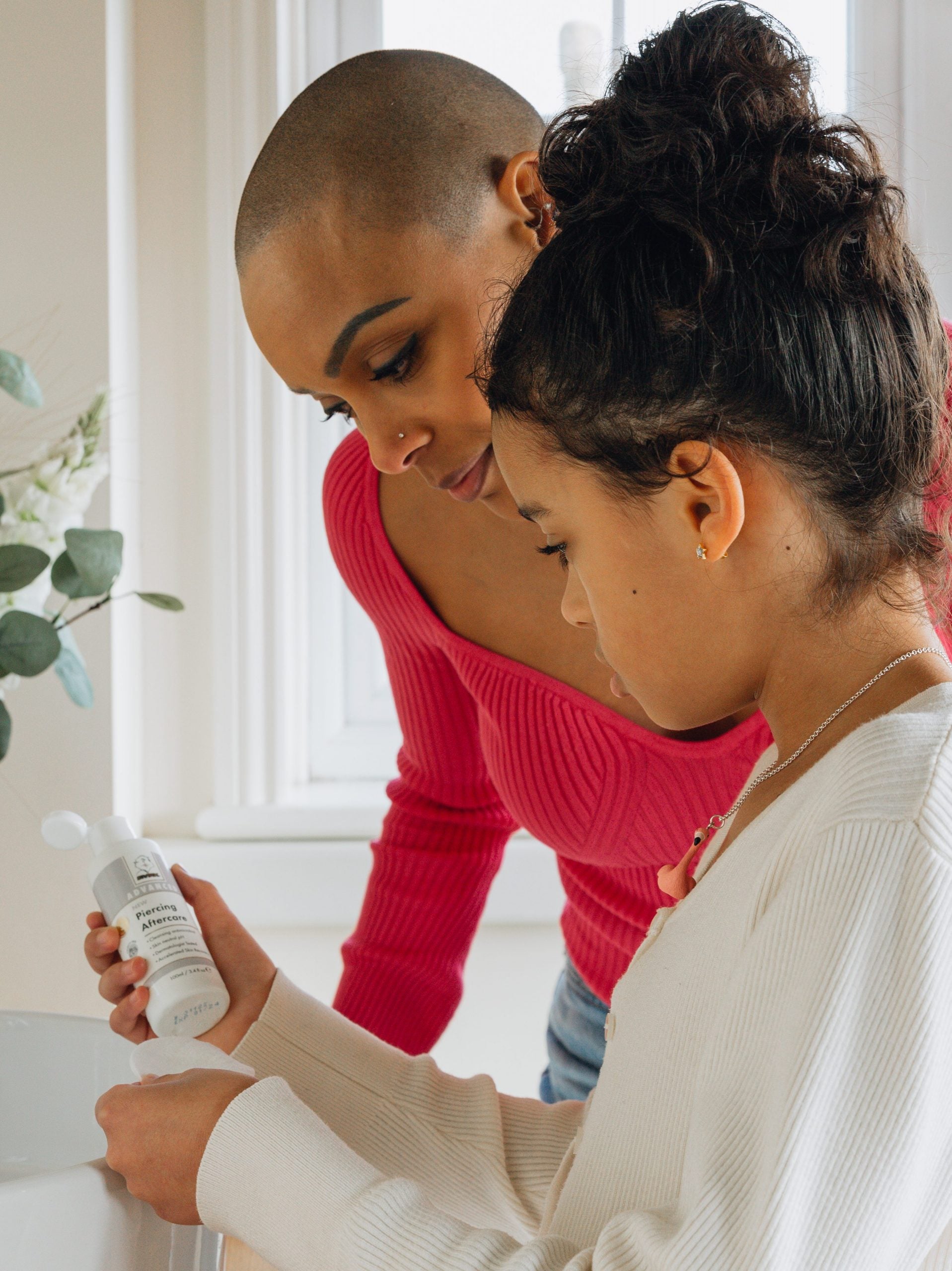 Aftercare solution for ear piercing